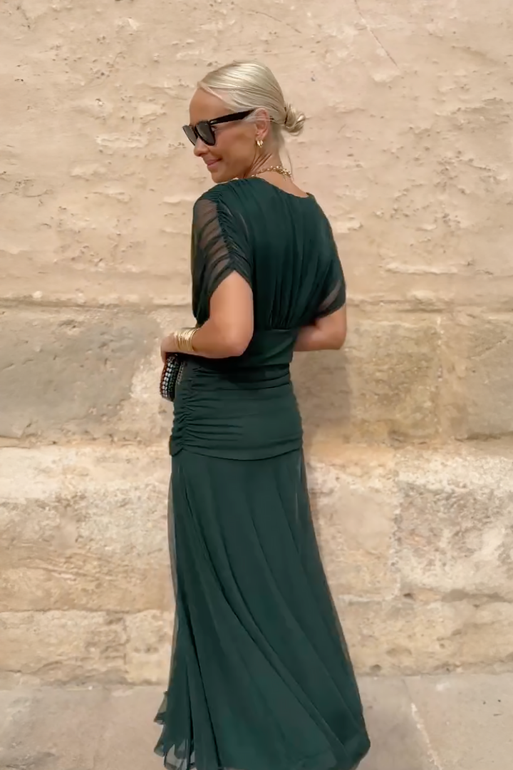 Elegant V-neck Maxi Dress Women with Gradient Design, Flowy Silhouette, Waist-Pleated Fit