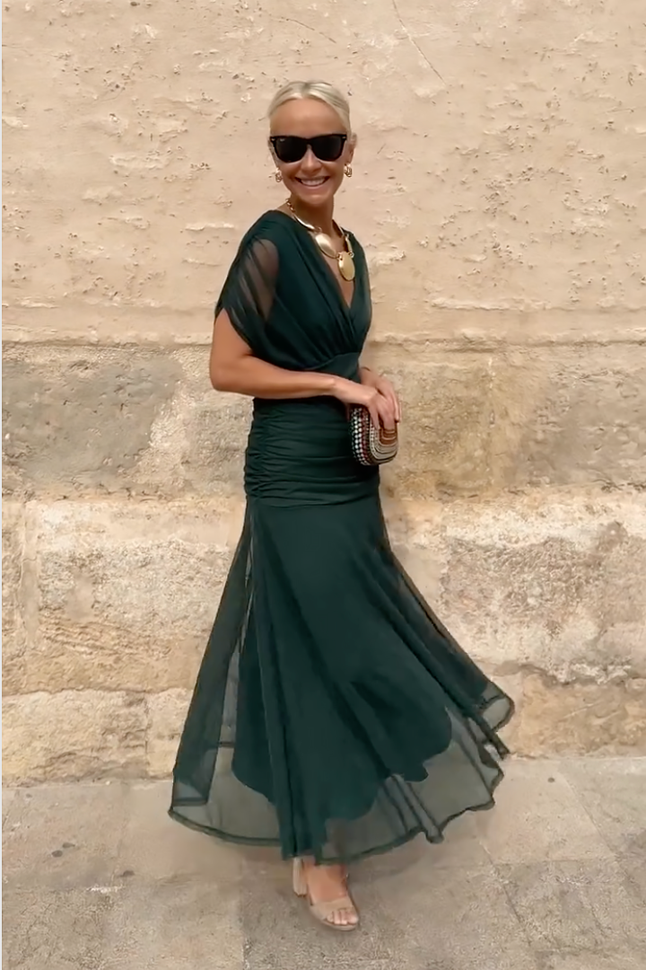 Elegant V-neck Maxi Dress Women with Gradient Design, Flowy Silhouette, Waist-Pleated Fit