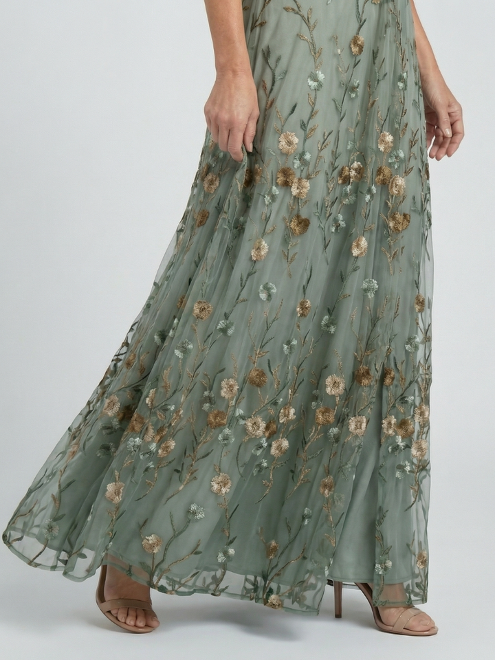 Isabelle | Halter Bloom Flow Maxi Dress