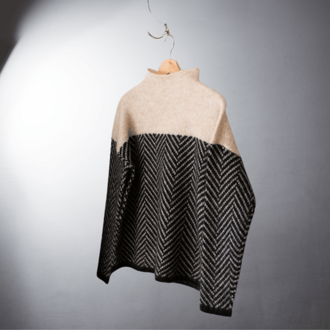 Ebba Lightweight Turtleneck Tee